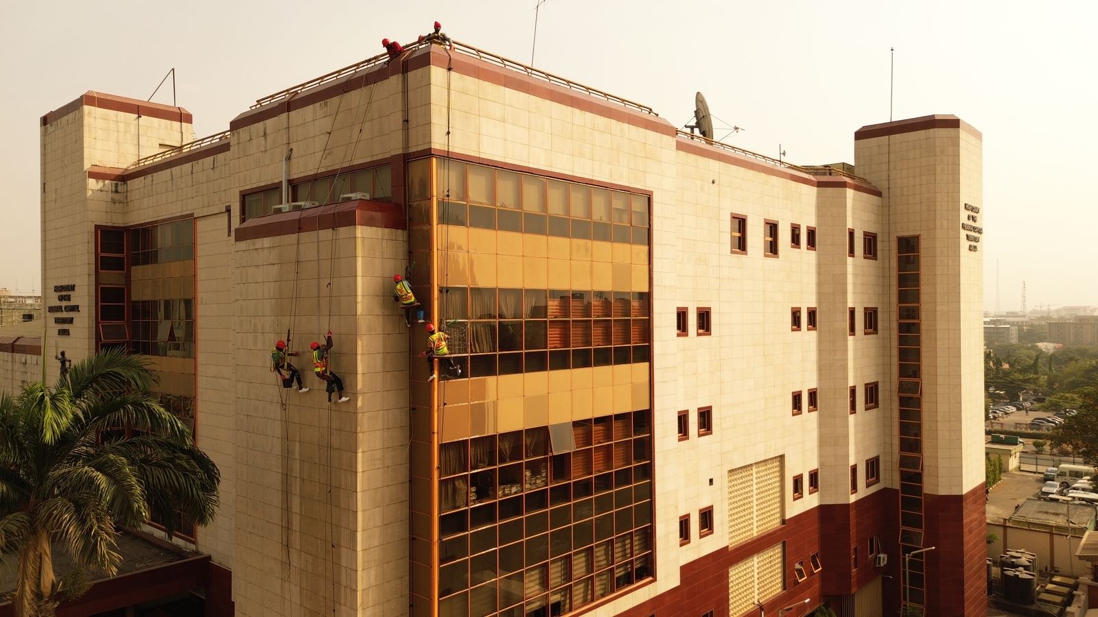 Miva University facade cleaning